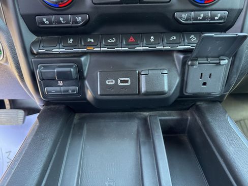Used 2022 Chevrolet Silverado 2500 LTZ w/ LTZ Plus Package AWD/4WD image 18