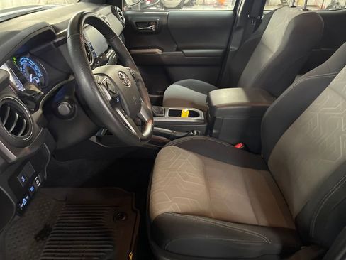 Certified 2023 Toyota Tacoma TRD Sport image 9