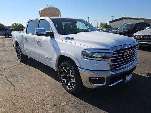 Used 2025 RAM 1500 Laramie image 10