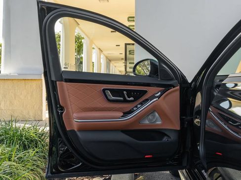 Used 2023 Mercedes-Benz S 580 4MATIC Sedan image 32