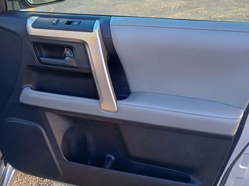 Used 2011 Toyota 4Runner SR5 image 24