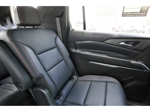 Used 2026 Chevrolet Traverse Z71 w/ LPO, Floor Liner Package AWD/4WD image 10