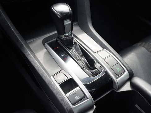 Used 2019 Honda Civic Touring image 36