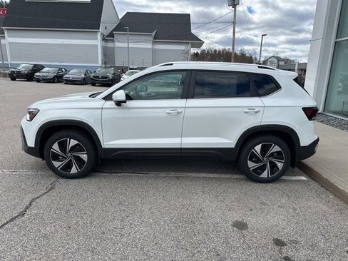 New 2026 Volkswagen Taos SE AWD/4WD image 4