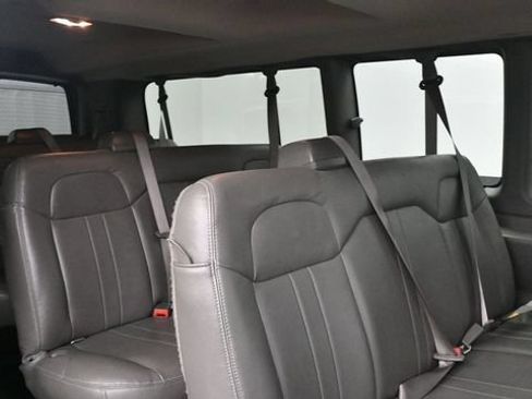 Used 2024 Chevrolet Express 3500 LS RWD image 10