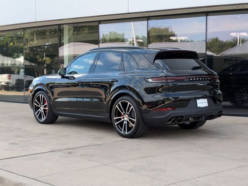 New 2026 Porsche Cayenne S image 3