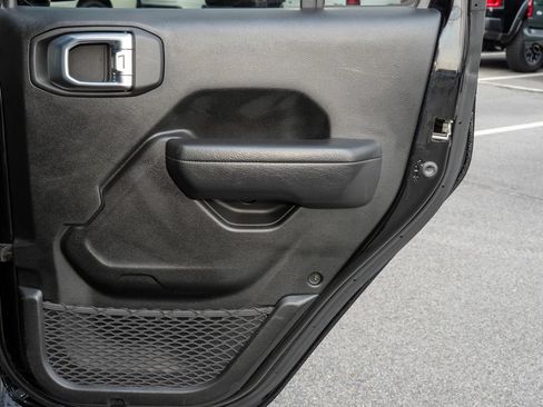 Used 2022 Jeep Wrangler Unlimited Sport AWD/4WD image 13