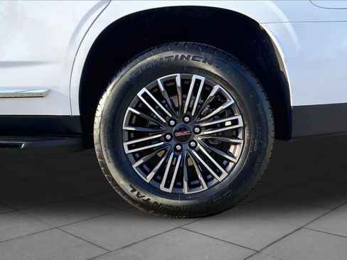 Used 2026 GMC Yukon Elevation w/ Elevation Premium Package RWD image 9