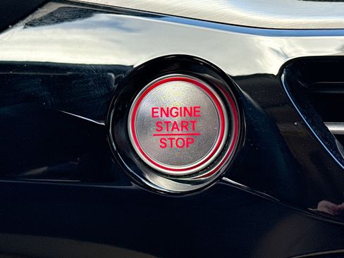 Used 2023 Acura MDX SH-AWD image 39