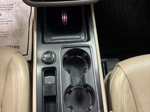 Used 2020 Lincoln Corsair Reserve w/ Equipment Group 201A image 13