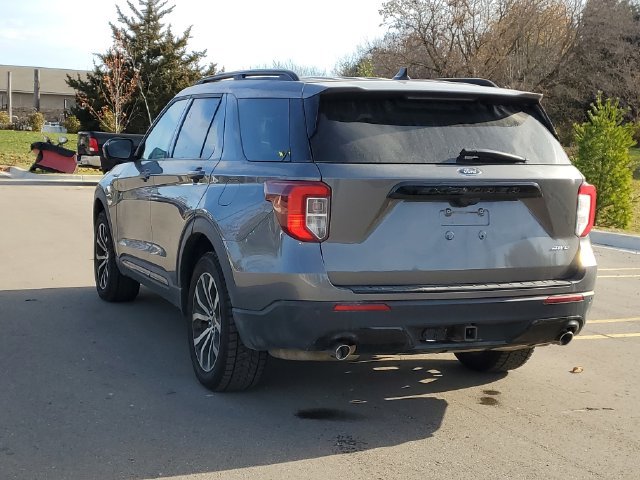 Used 2022 Ford Explorer ST-Line w/ Class IV Trailer Tow Package AWD/4WD image 3