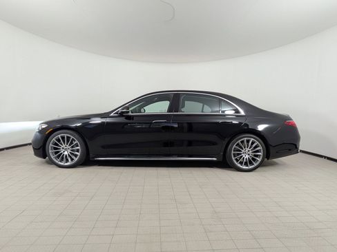 Used 2024 Mercedes-Benz S 580 4MATIC Sedan image 2