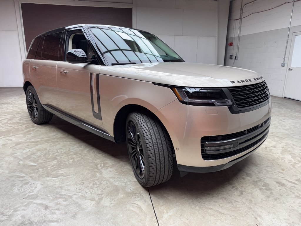 Used 2024 Land Rover Range Rover Long Wheelbase SE AWD/4WD image 7