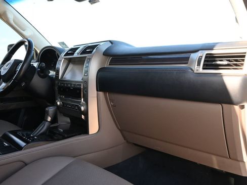 Used 2021 Lexus GX 460 Premium w/ Premium Package AWD/4WD image 22