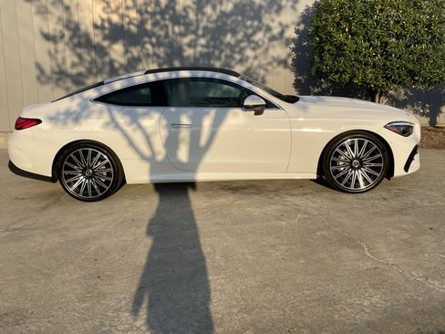 Certified 2024 Mercedes-Benz CLE 300 4MATIC Coupe image 5