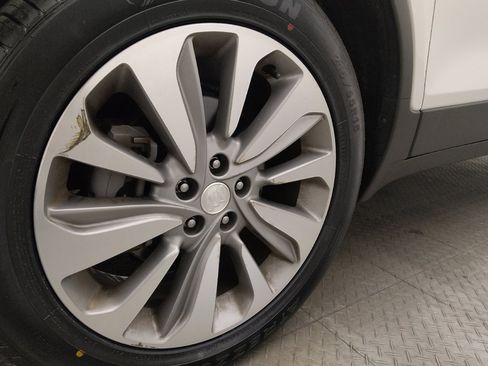 Used 2020 Buick Encore Preferred image 31