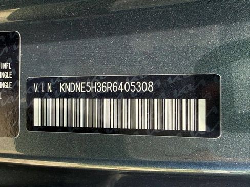 Used 2024 Kia Carnival SX FWD image 30