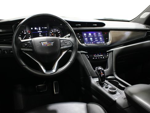 Used 2024 Cadillac XT6 Sport w/ Platinum Package AWD/4WD image 2