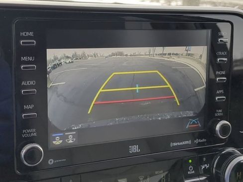 Used 2020 Toyota Highlander Limited image 14