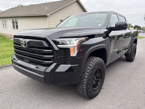 Used 2025 Toyota Tundra SR5 AWD/4WD image 7