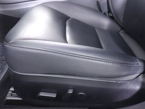 Used 2020 Tesla Model 3 Standard Range Plus RWD image 29