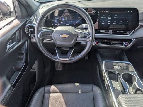 Used 2025 Chevrolet Equinox LT w/ Convenience Package II AWD/4WD image 12