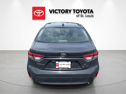 Used 2025 Toyota Corolla LE FWD image 4