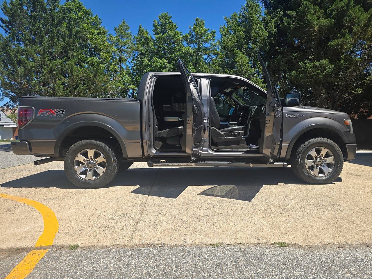 Used 2013 Ford F150 FX4 w/ Luxury Equipment Group AWD/4WD image 3