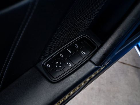 Used 2022 Porsche 911 Turbo S image 40