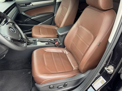 Used 2022 Volkswagen Passat 2.0T SE image 10