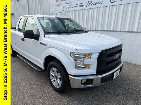 Used 2015 Ford F150 XL w/ Equipment Group 101A Mid RWD image 4