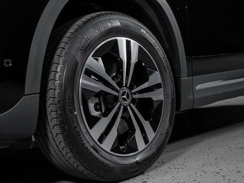 Certified 2025 Mercedes-Benz GLA 250 image 10