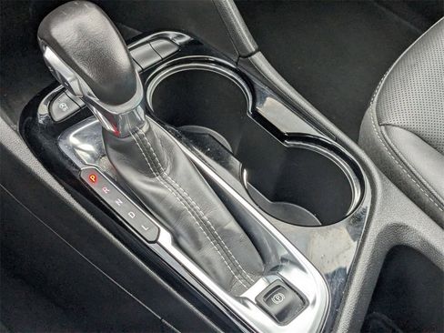 Used 2024 Buick Encore GX Sport Touring image 19