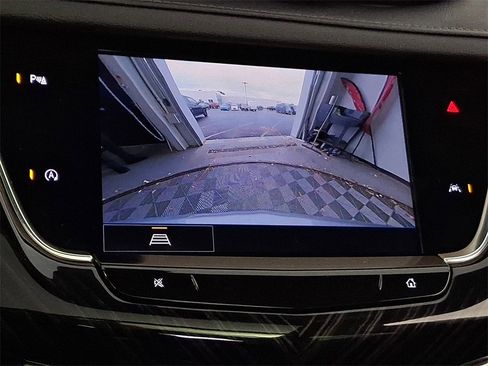 Used 2023 Cadillac XT6 Premium Luxury image 21