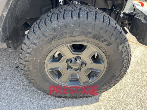 Used 2023 Jeep Gladiator Mojave w/ Cold Weather Group AWD/4WD image 15