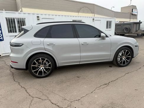 Used 2023 Porsche Cayenne Turbo w/ Premium Package Plus image 11