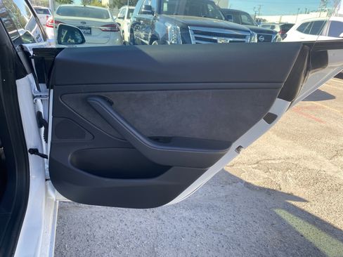 Used 2020 Tesla Model 3 Long Range image 26