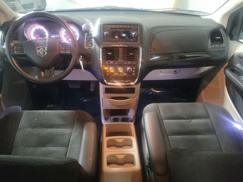 Used 2015 Dodge Grand Caravan SE w/ Quick Order Package 29E SE FWD image 12