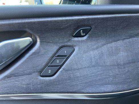 New 2024 Jeep Grand Cherokee Overland w/ Luxury Tech Group IV image 11