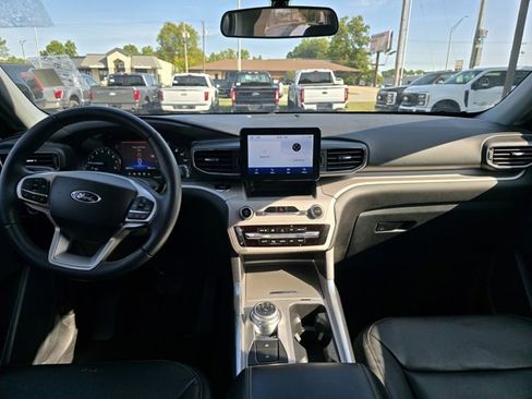 Used 2023 Ford Explorer XLT w/ Equipment Group 202A image 16