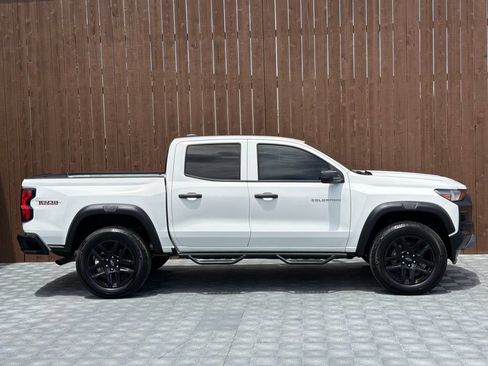 Used 2025 Chevrolet Colorado Trail Boss AWD/4WD image 14