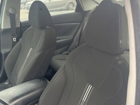 Used 2021 Hyundai Elantra SEL image 10