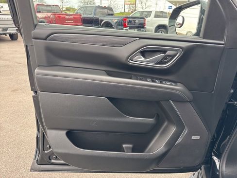 Used 2024 GMC Yukon SLT image 10