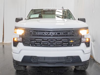 New 2026 Chevrolet Silverado 1500 Custom w/ Turbomax Blackout Package