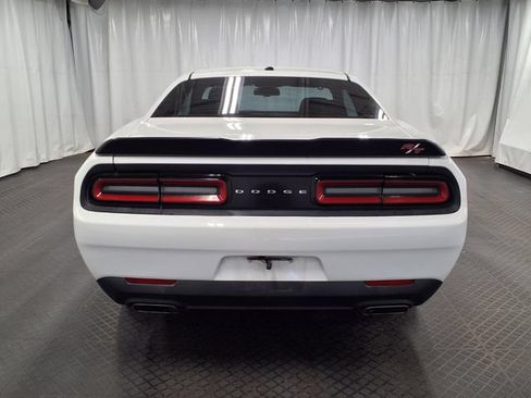 Used 2017 Dodge Challenger R/T RWD image 5