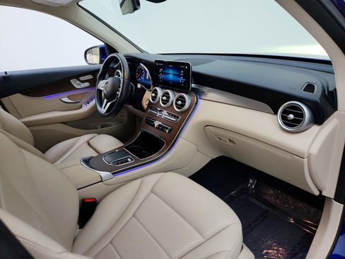 Used 2021 Mercedes-Benz GLC 300 image 27