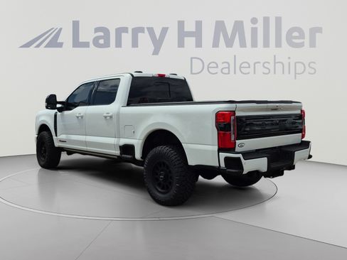 Used 2026 Ford F250 Platinum AWD/4WD image 3
