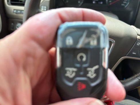 Used 2017 GMC Yukon Denali image 8