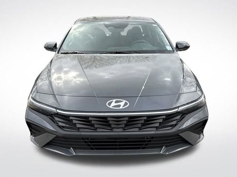 Certified 2026 Hyundai Elantra Sport image 9