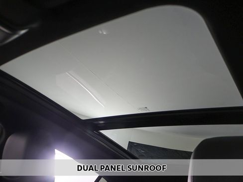 Used 2022 Cadillac XT4 Premium Luxury w/ Enhanced Visibility Package image 4